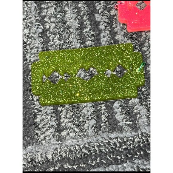 Choose Your Color — Glitter Resin Heart Cutout Rectangle Pendant | Handmade - Picture 7 of 8